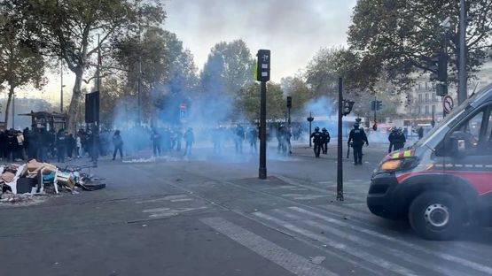 Γαλλία: Μαζικές διαδηλώσεις για την ακρίβεια, με σοβαρά επεισόδια,...
