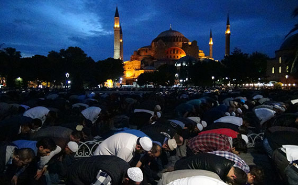 Thousands of Muslims prayed in Hagia Sophia, asking to become...