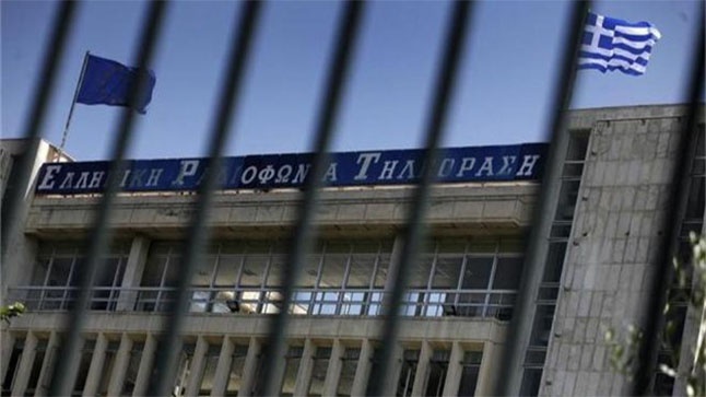 Επέμβαση των ΜΑΤ στην ΕΡΤ – εκκενώθηκε το ραδιομέγαρο