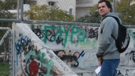 Ο Μιτσικώστας μιμείται το Σταύρο Θεοδωράκη - Βίντεο